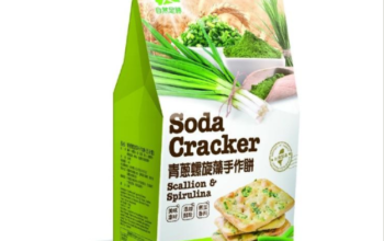 Green Footprint- Scallion & Spirulina Soda Cracker